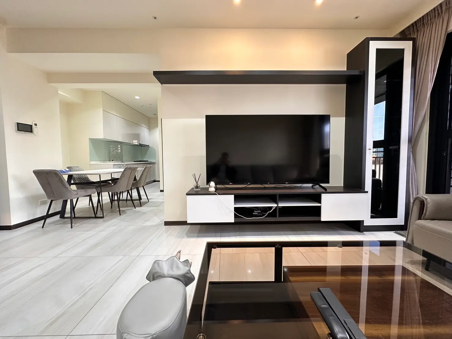 3 bedrooms apartment for rent in Zhongshan District, Taipei City | NT$ 90 000 | 46 ping slide 2