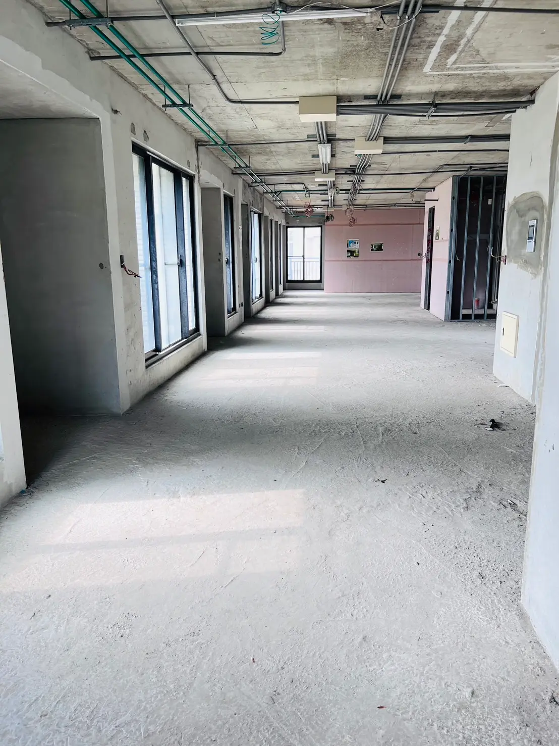 Studio apartment for sale in Zhongshan District, Taipei City | NT$ 69 990 000 | 38 ping slide 6