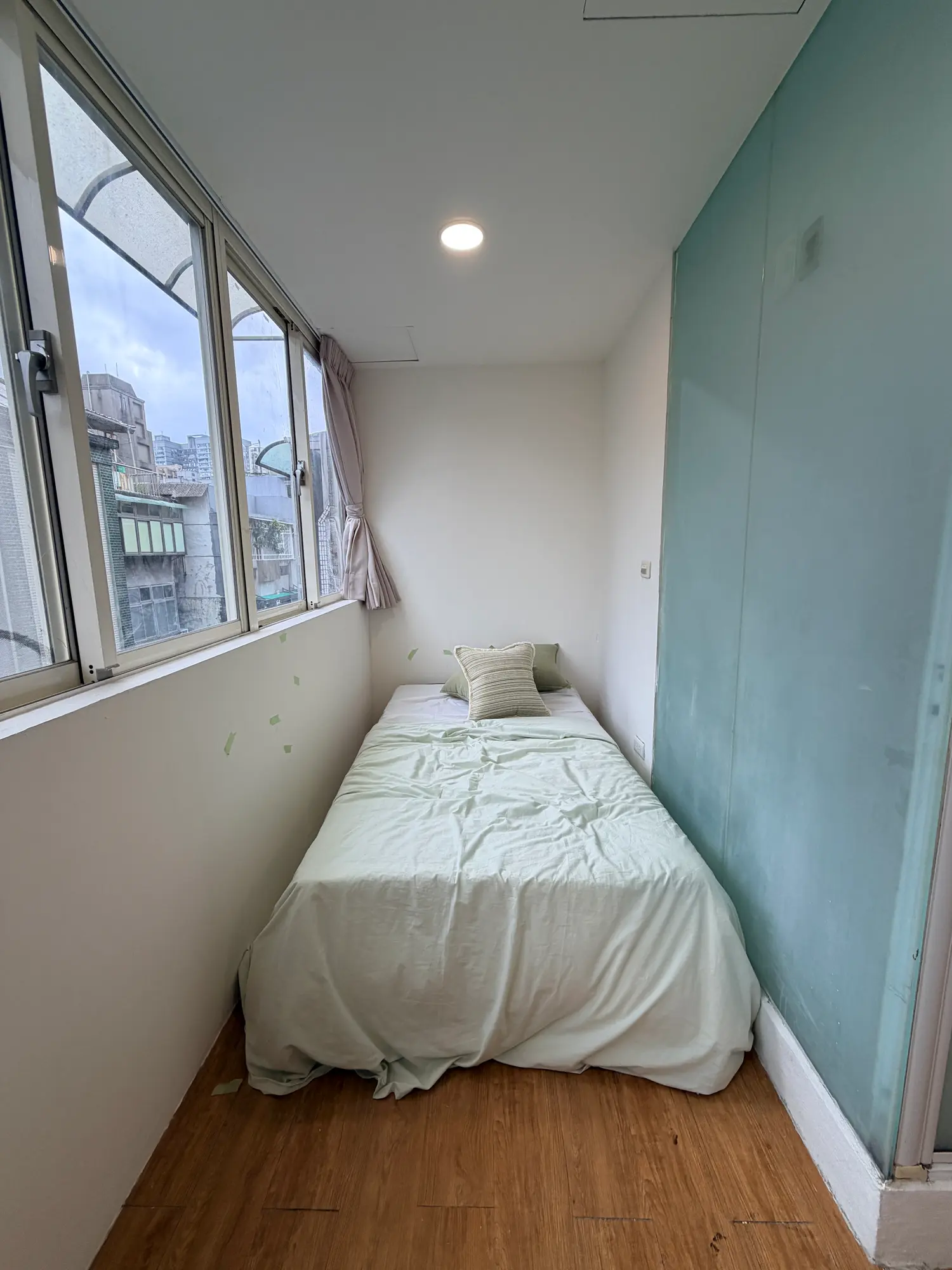 Room for rent in Zhongzheng District, Taipei City | NT$ 13 800 | 3 ping slide 2