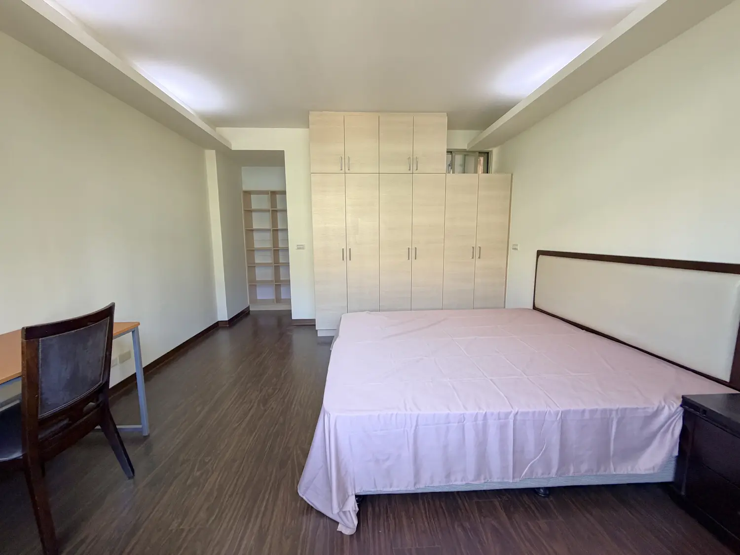 Room for rent in Zhongshan District, Taipei City | NT$ 34 500 | 18 ping slide 2