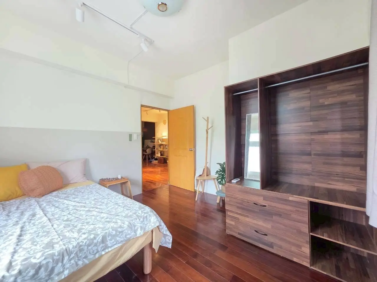 Room for rent in Neihu District, Taipei City | NT$ 13 800 | 5 ping slide 2