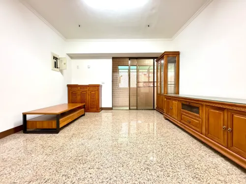 3 bedrooms apartment for sale in Zuoying District, Kaohsiung City | NT$ 11 980 000 | 40 ping slide 4