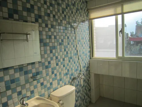 分租套房、雅房 出租 NT$ 7 000 - 舊城西路 - 1 房