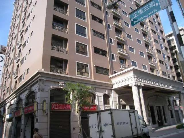 3 bedrooms apartment for sale in Taoyuan District, Taoyuan City | NT$ 19 280 000 | 24 ping slide 0