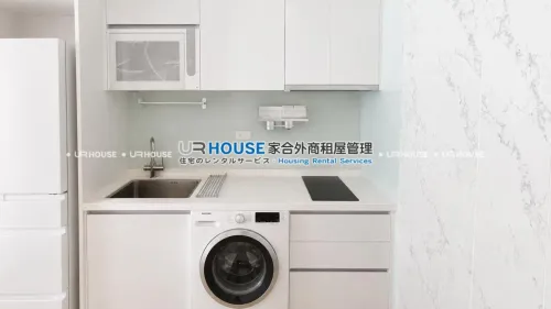 2 bedrooms apartment for rent in Datong District, Taipei City | NT$ 50 000 | 15 ping slide 4