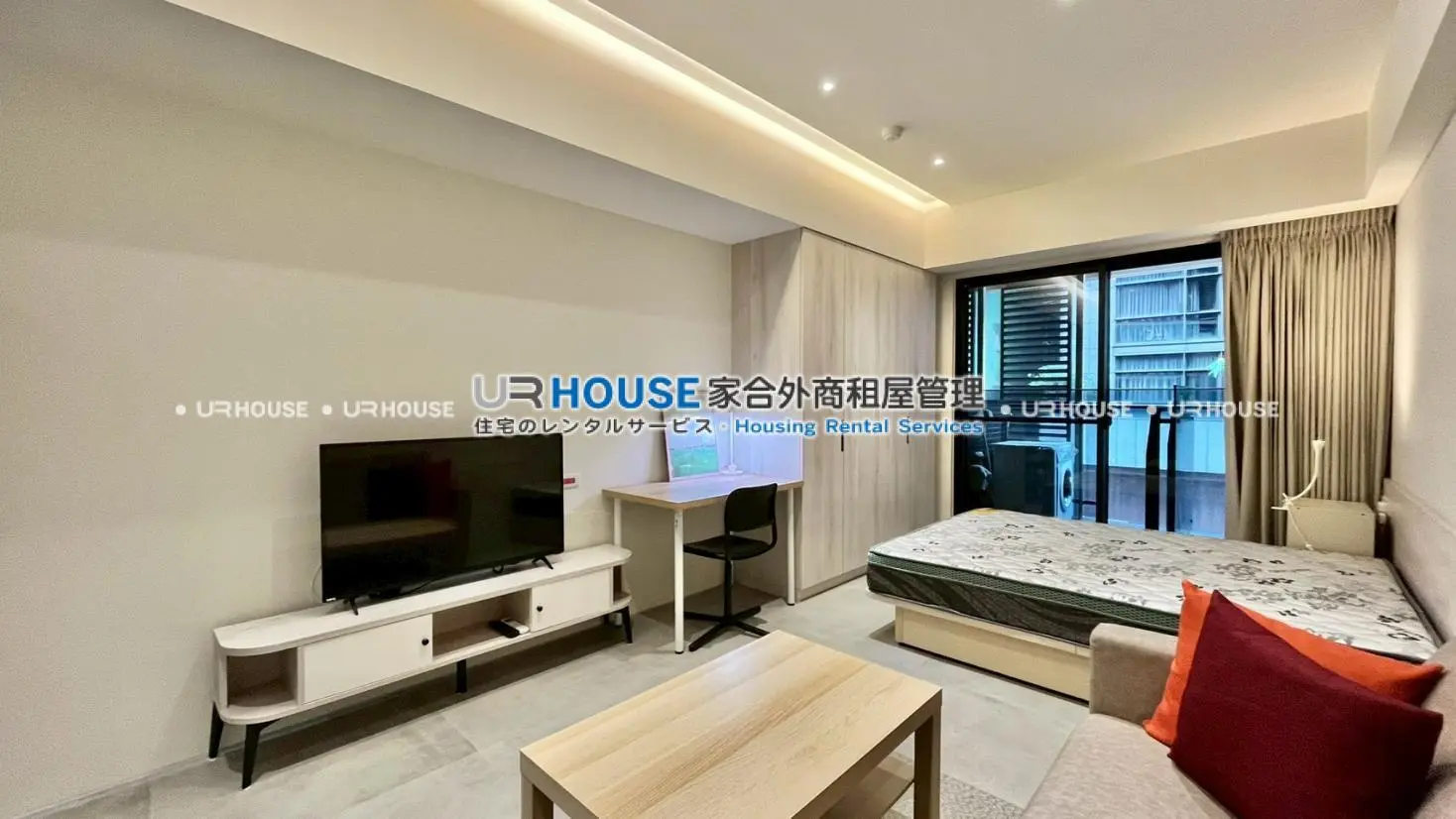 Studio apartment for rent in Zhongshan District, Taipei City | NT$ 46 000 | 9 ping slide 4