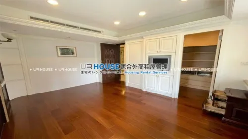 Apartment for rent TWD 70 000 - Section 2, Dunhua S Rd - 3 bedrooms