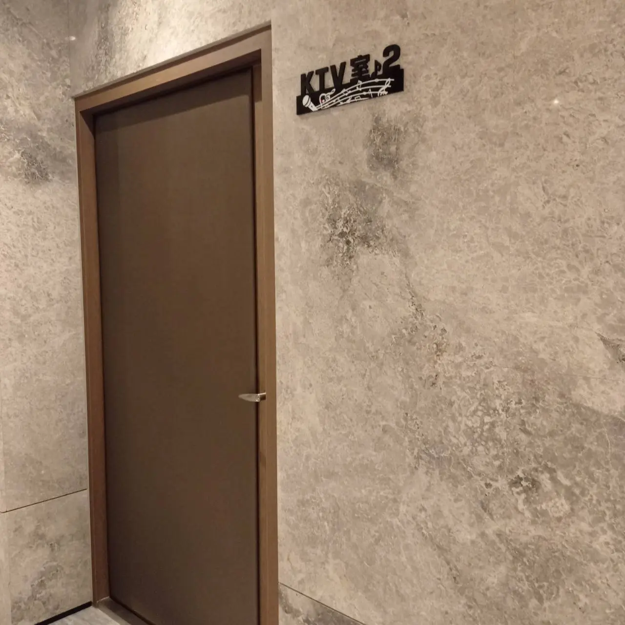 2 bedrooms apartment for sale in Sanmin District, Kaohsiung City | TWD 13 580 000 | 18 ping slide 3