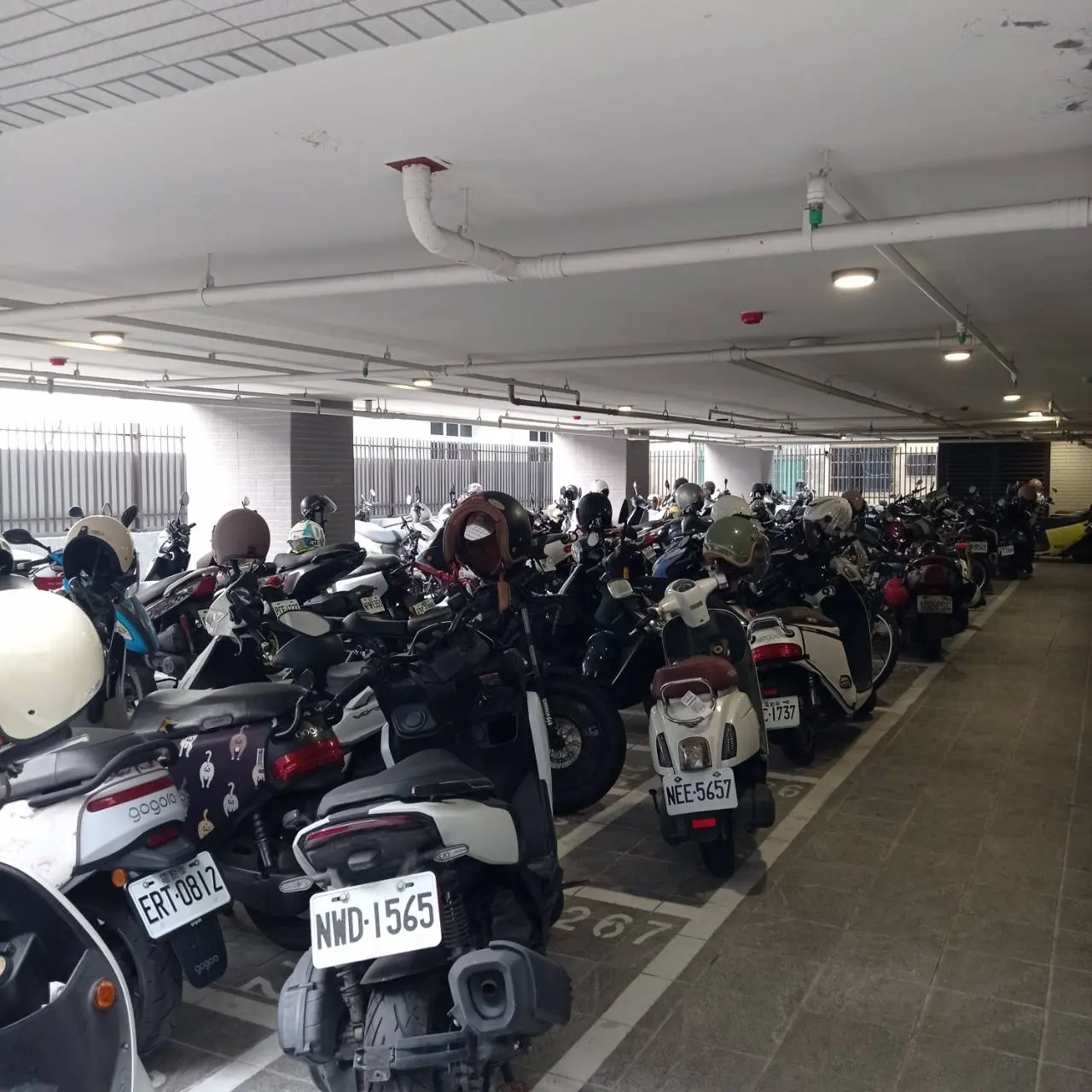 2 bedrooms apartment for sale in Sanmin District, Kaohsiung City | TWD 13 580 000 | 18 ping slide 5