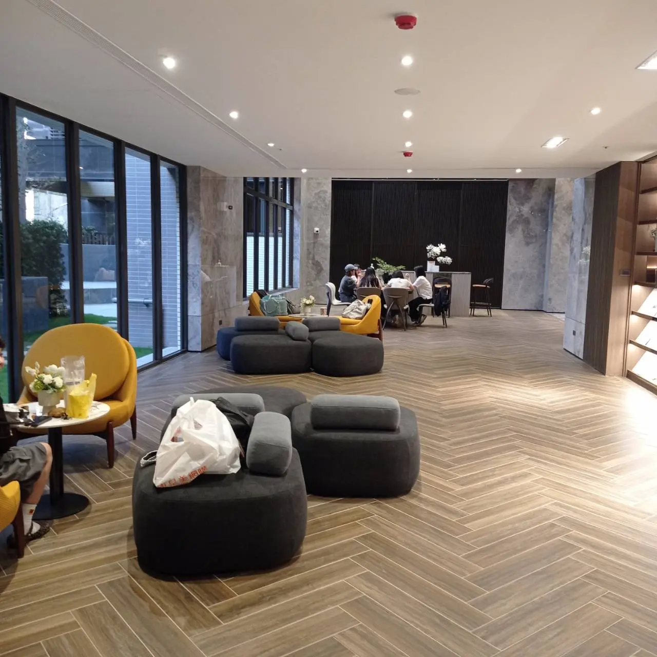 2 bedrooms apartment for sale in Sanmin District, Kaohsiung City | TWD 13 580 000 | 18 ping slide 6