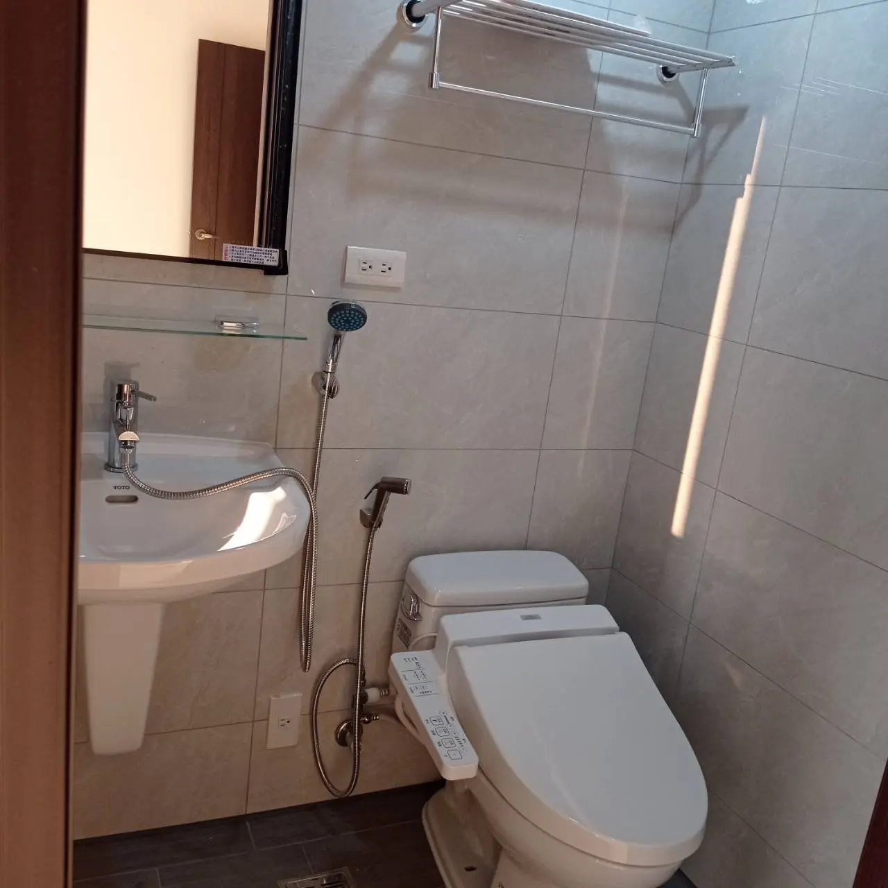 2 bedrooms apartment for sale in Sanmin District, Kaohsiung City | TWD 13 580 000 | 18 ping slide 15