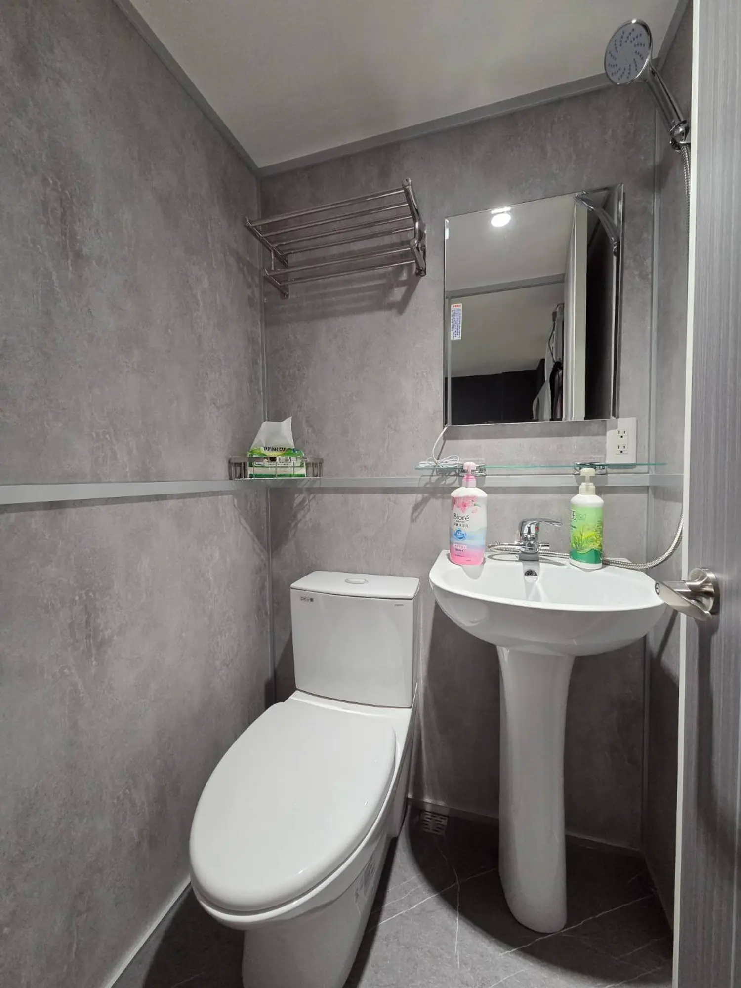 Private room for rent TWD 14 000 - 7 ping - Taipei City,Daan District slide 8