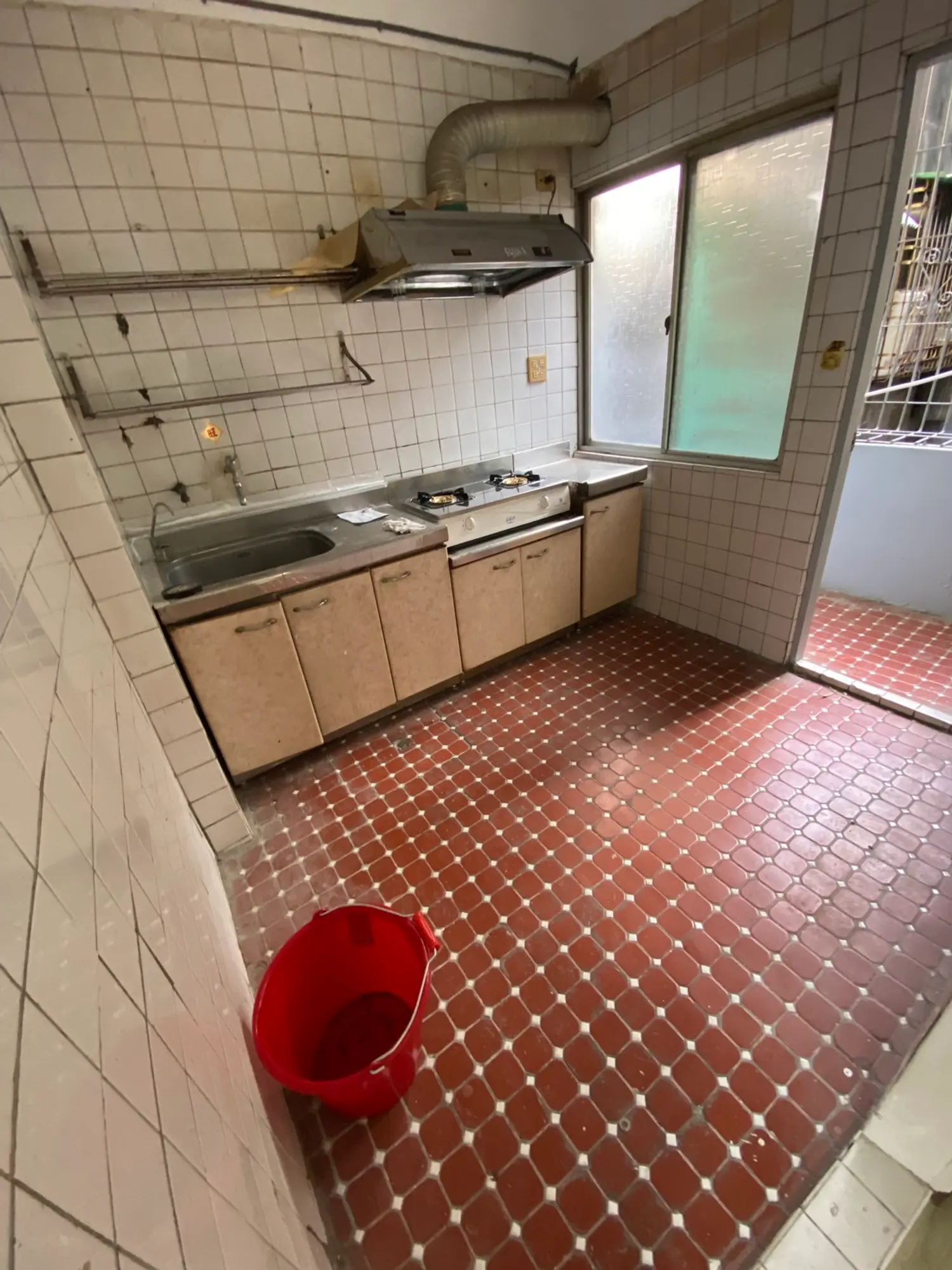 3 bedrooms apartment for rent TWD 11 000 - 26 ping - Gushan District, Kaohsiung City slide 4