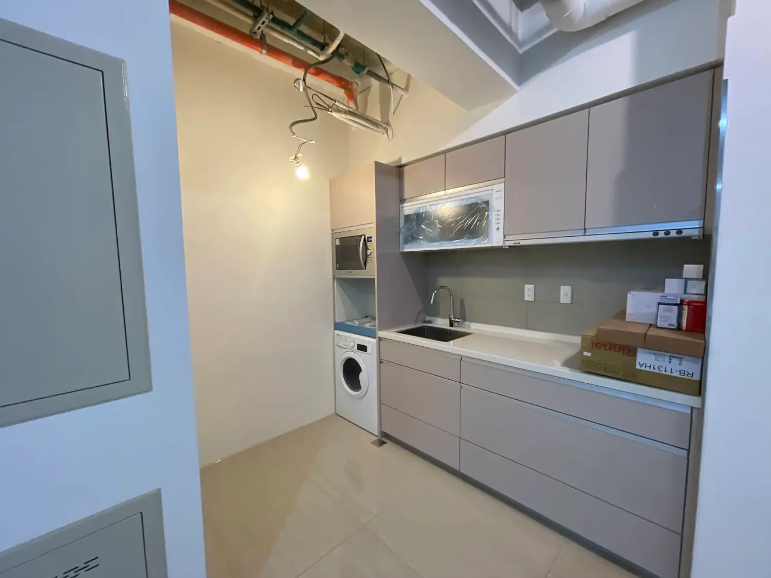 1 room apartment for sale TWD 34 580 000 - 27 ping - Taipei City,Zhongshan District slide 1