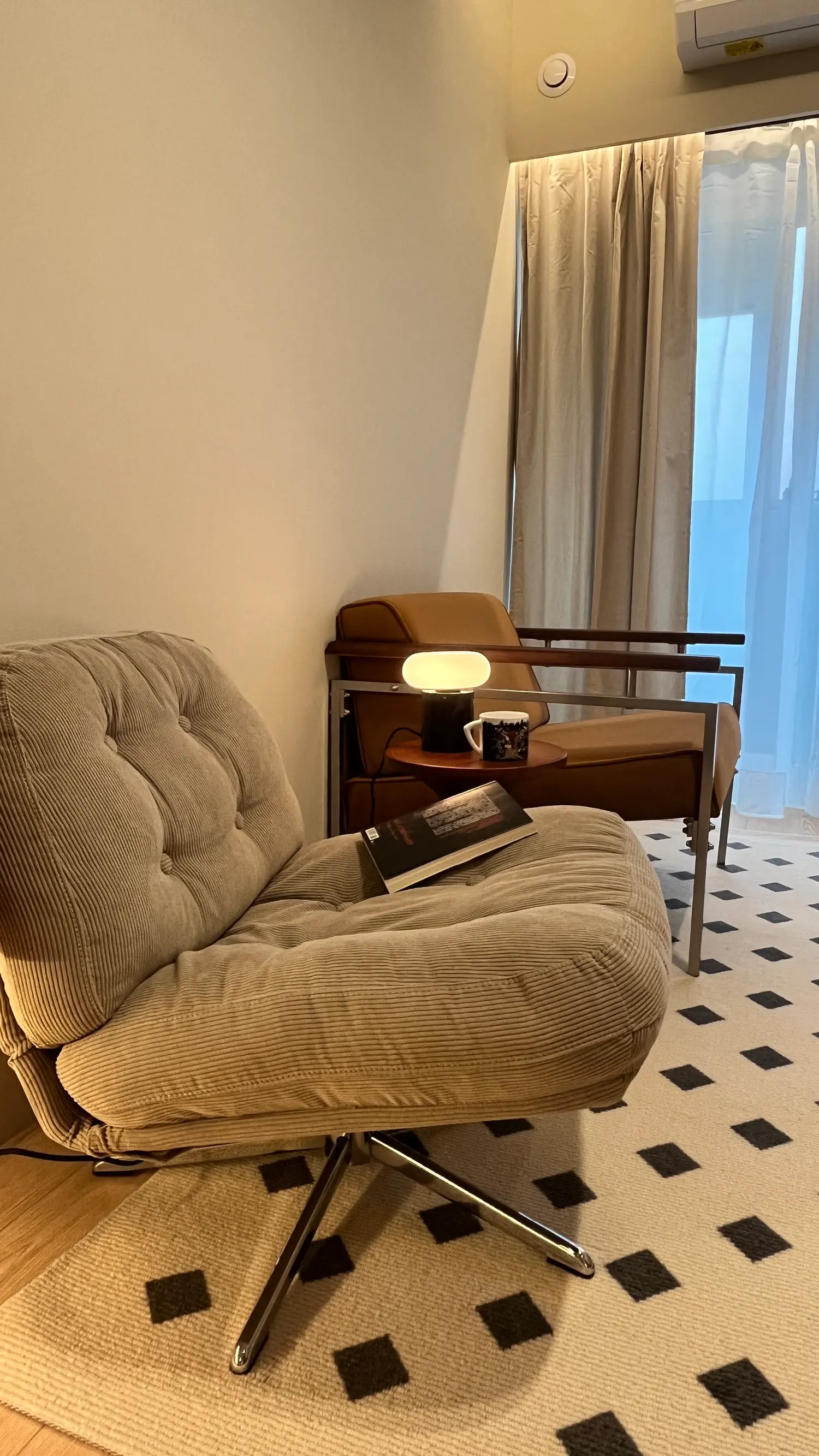 2 bedrooms apartment for rent in Shilin District, Taipei City | NT$ 26 800 | 22 ping slide 0