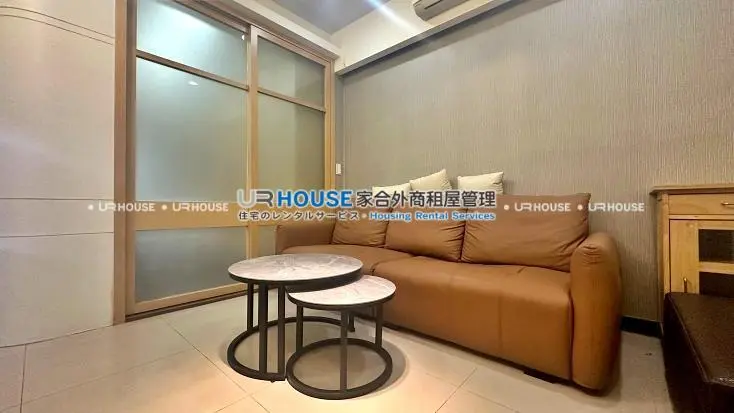 2 bedrooms apartment for rent in Songshan District, Taipei City | TWD 68 000 | 16 ping slide 1