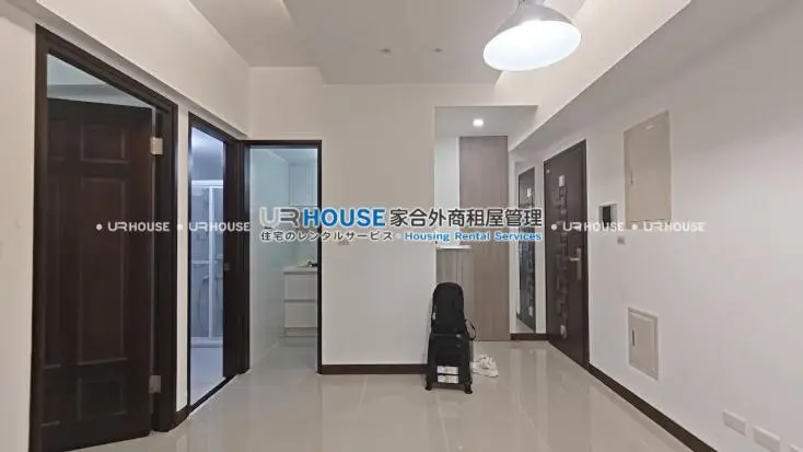 2 bedrooms apartment for rent in Wanhua District, Taipei City | NT$ 39 000 | 19 ping slide 1