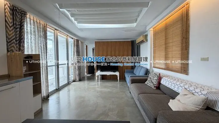Studio apartment for rent in Daan District, Taipei City | NT$ 36 000 | 18 ping slide 1