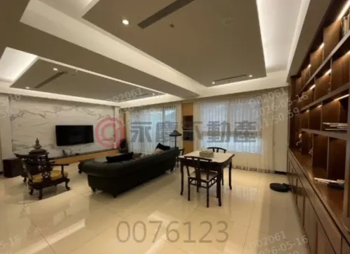 Studio apartment for rent in Tamsui District, New Taipei City | NT$ 48 000 | 77 ping slide 1