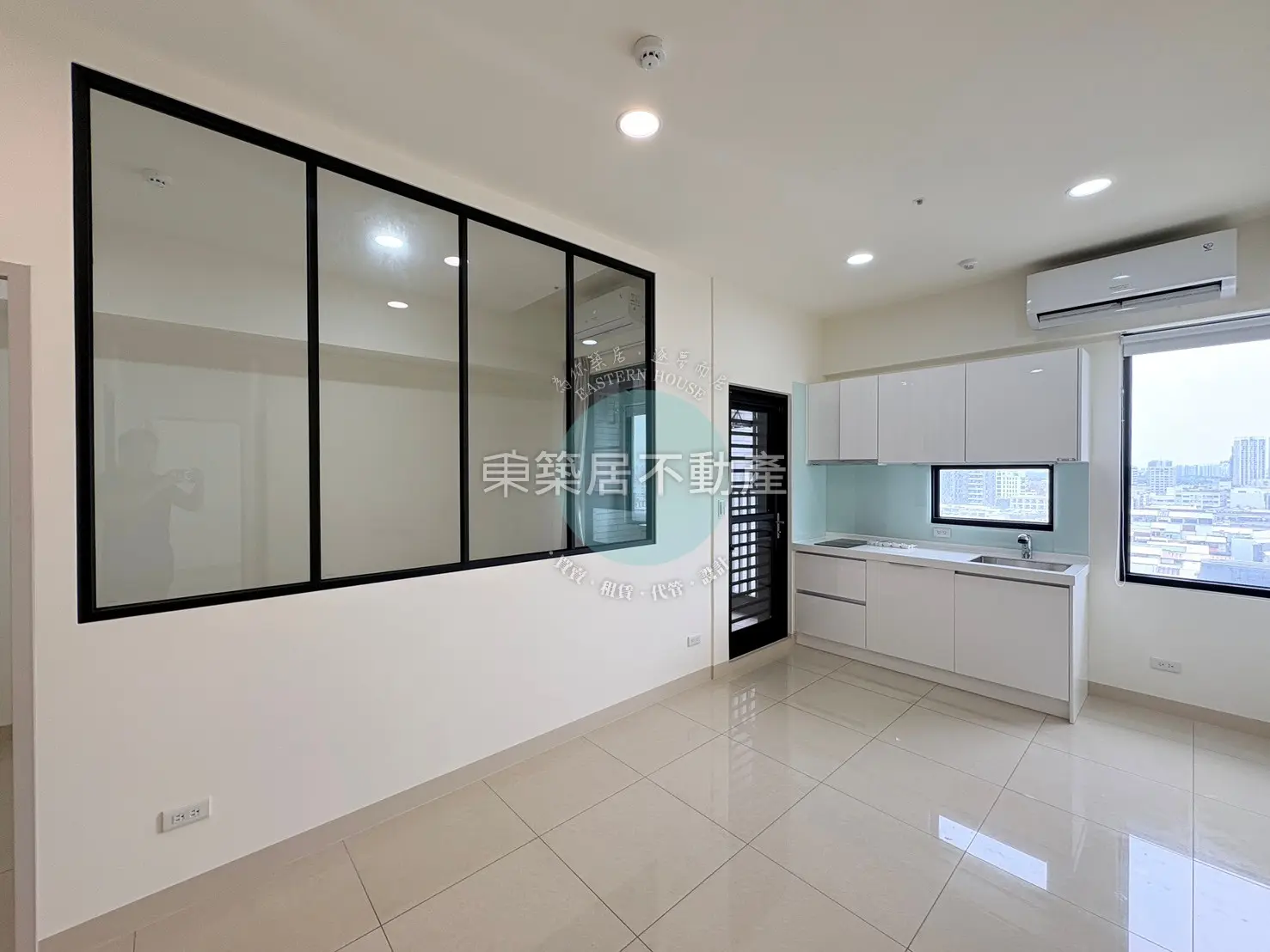 3 bedrooms apartment for rent in Anping District, Tainan City | NT$ 28 800 | 19 ping slide 1