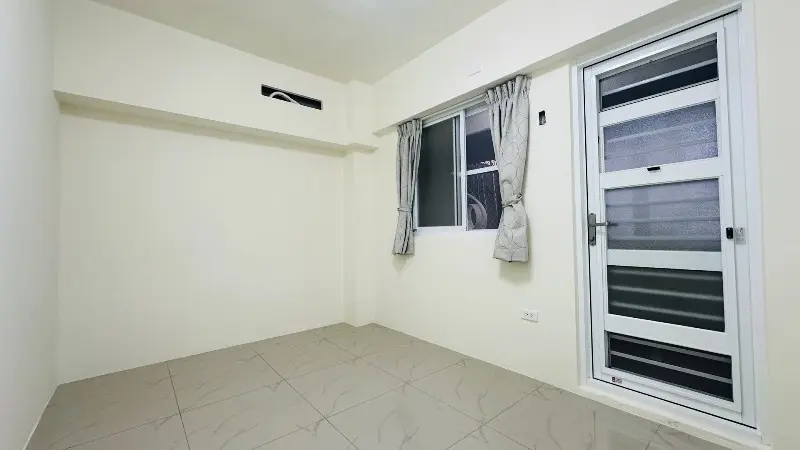 Apartment for sale TWD 6 980 000 3 rooms - 18 ping - Kaohsiung City, Cianjhen District slide 2