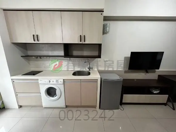 Studio apartment for rent in Tamsui District, New Taipei City | TWD 17 500 | 10 ping slide 1