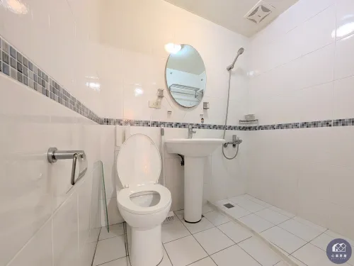 Room for rent in Zhongzheng District, Taipei City | NT$ 19 800 | 4 ping slide 3