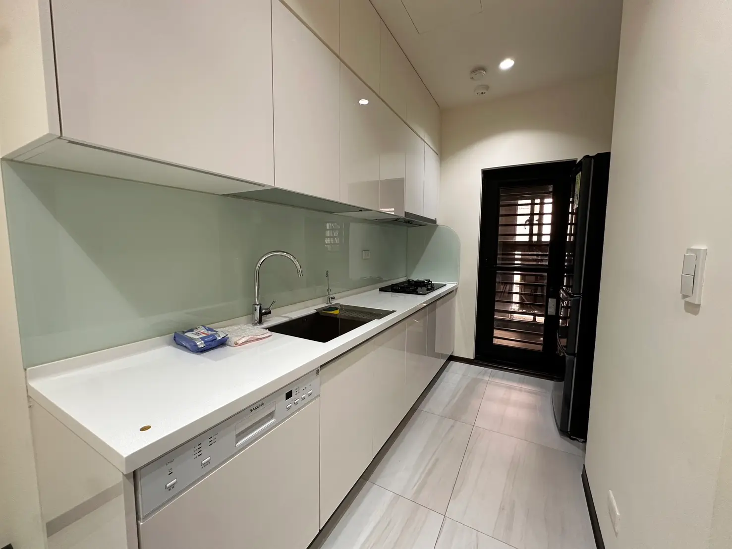 3 bedrooms apartment for rent in Zhongshan District, Taipei City | NT$ 90 000 | 46 ping slide 3