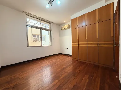Townhouse for rent NT$ 100 000 - Lane 340, Section 2, Fuxing South Road - 4 bedrooms