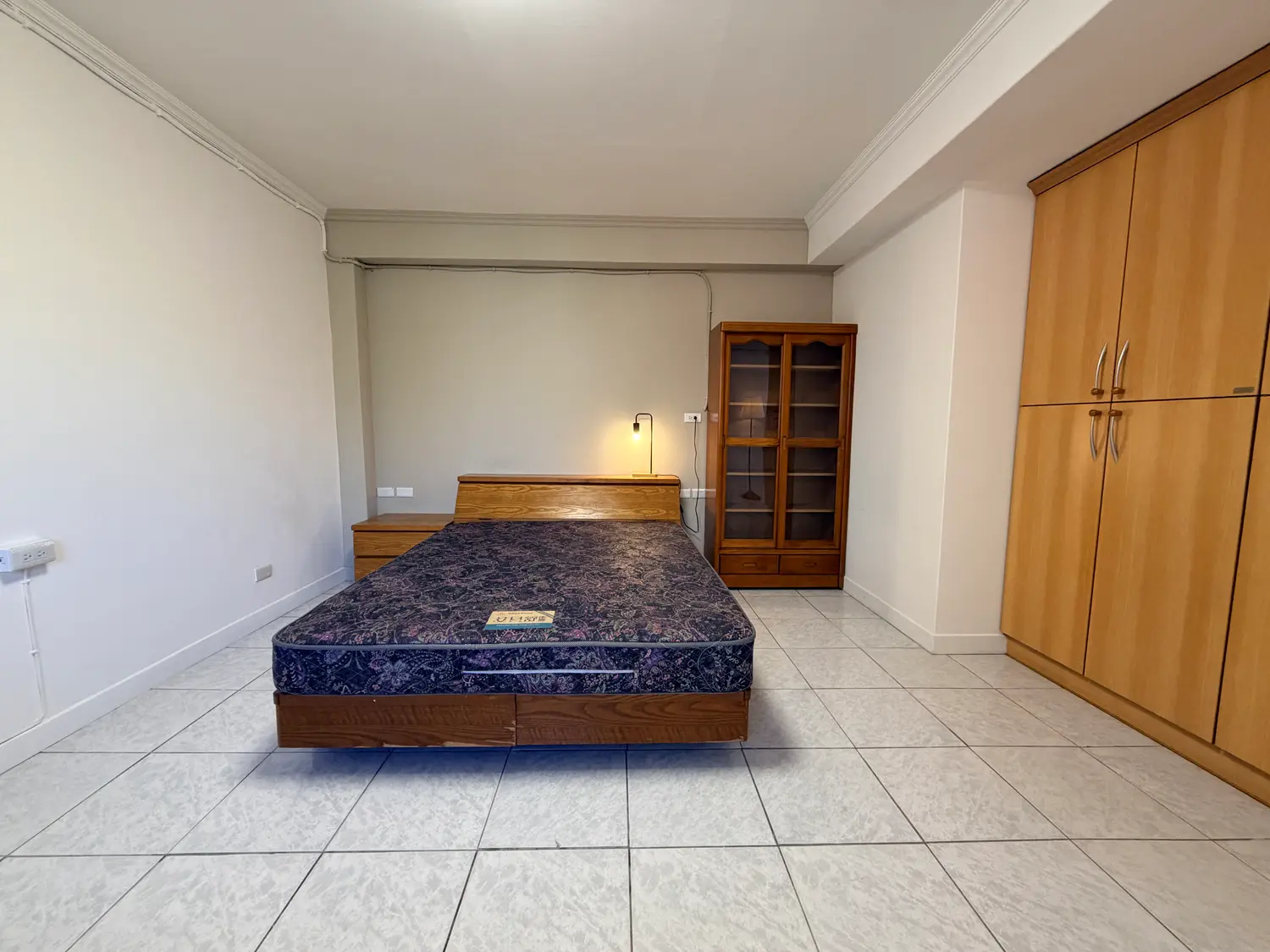 1 room apartment for rent in Sanchong District, New Taipei City | NT$ 18 800 | 12 ping slide 1