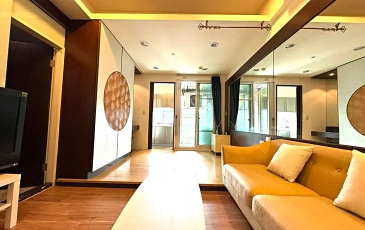 1 room apartment for rent in Xinyi District, Taipei City | NT$ 35 000 | 8 ping slide 3