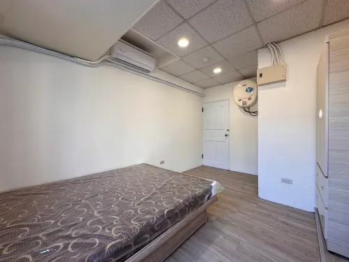Room for rent NT$ 25 000 - Section 2, Minquan East Road - 1 room