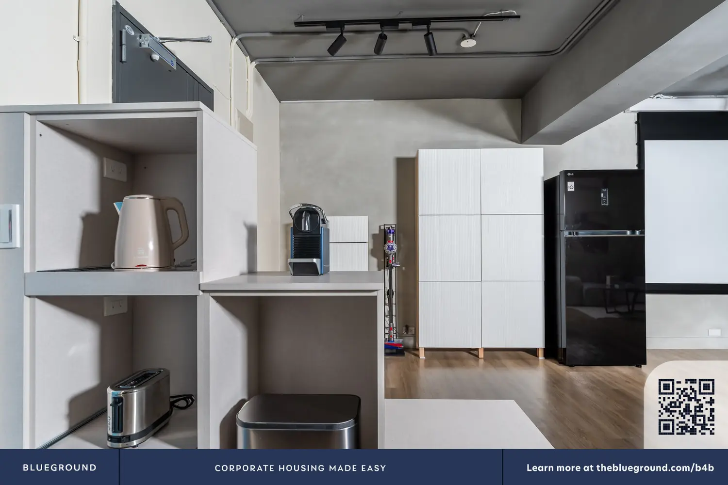 Studio apartment for rent in Zhongshan District, Taipei City | NT$ 130 440 | 22 ping slide 3