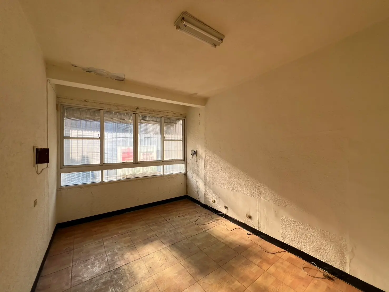 3 bedrooms townhouse for sale in Sanmin District, Kaohsiung City | NT$ 6 580 000 | 19 ping slide 5