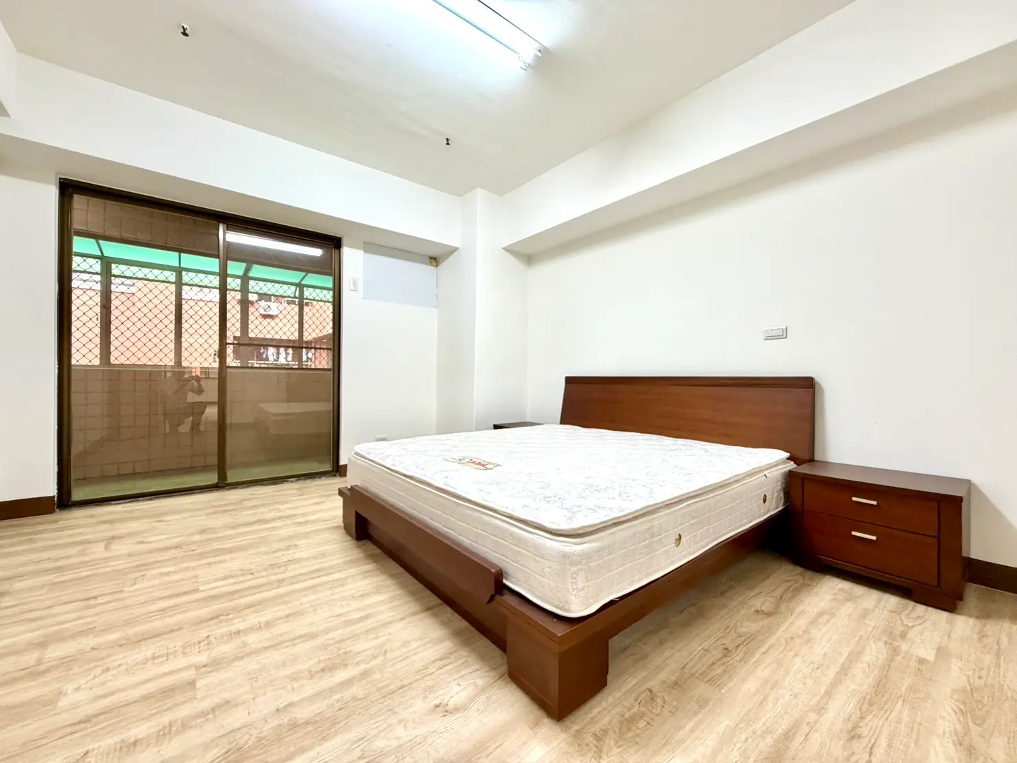 3 bedrooms apartment for sale in Zuoying District, Kaohsiung City | NT$ 11 980 000 | 40 ping slide 1