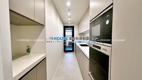 Apartment for rent TWD 150 000 -  - 3 bedrooms