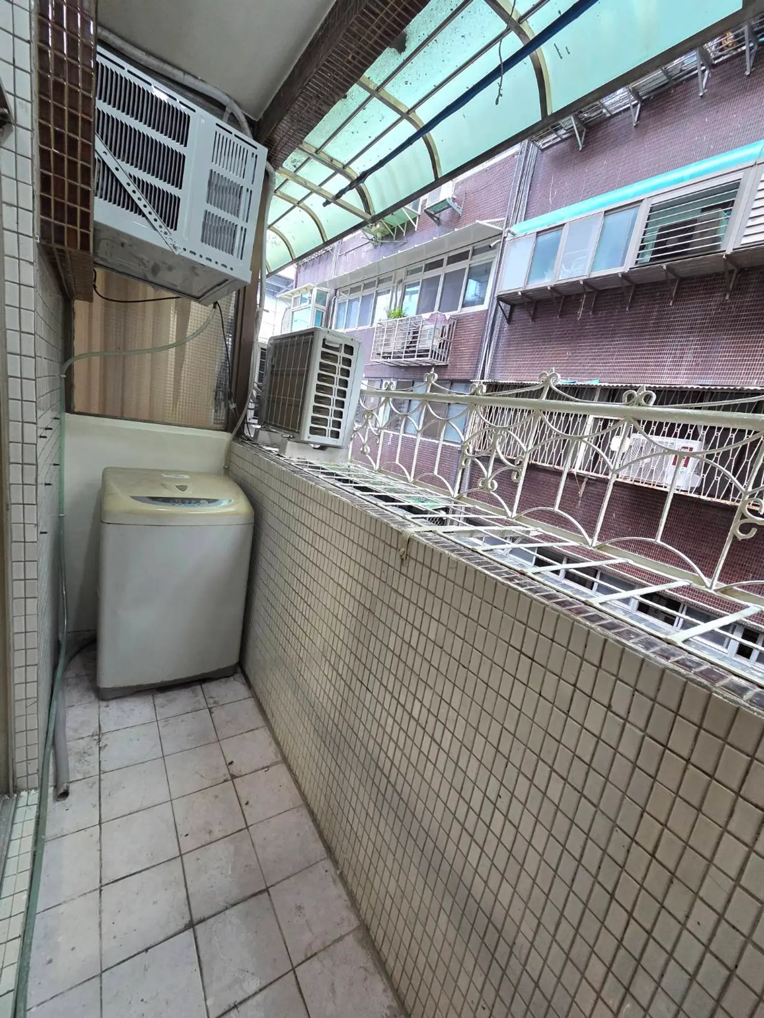 2 bedrooms apartment for rent TWD 33 000 - 25 ping - Shilin District,Taipei City slide 3