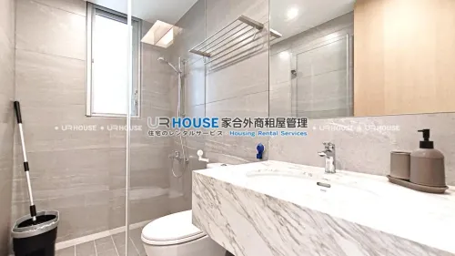 Apartment for rent NT$ 150 000 - Dexing East Road - 4 bedrooms