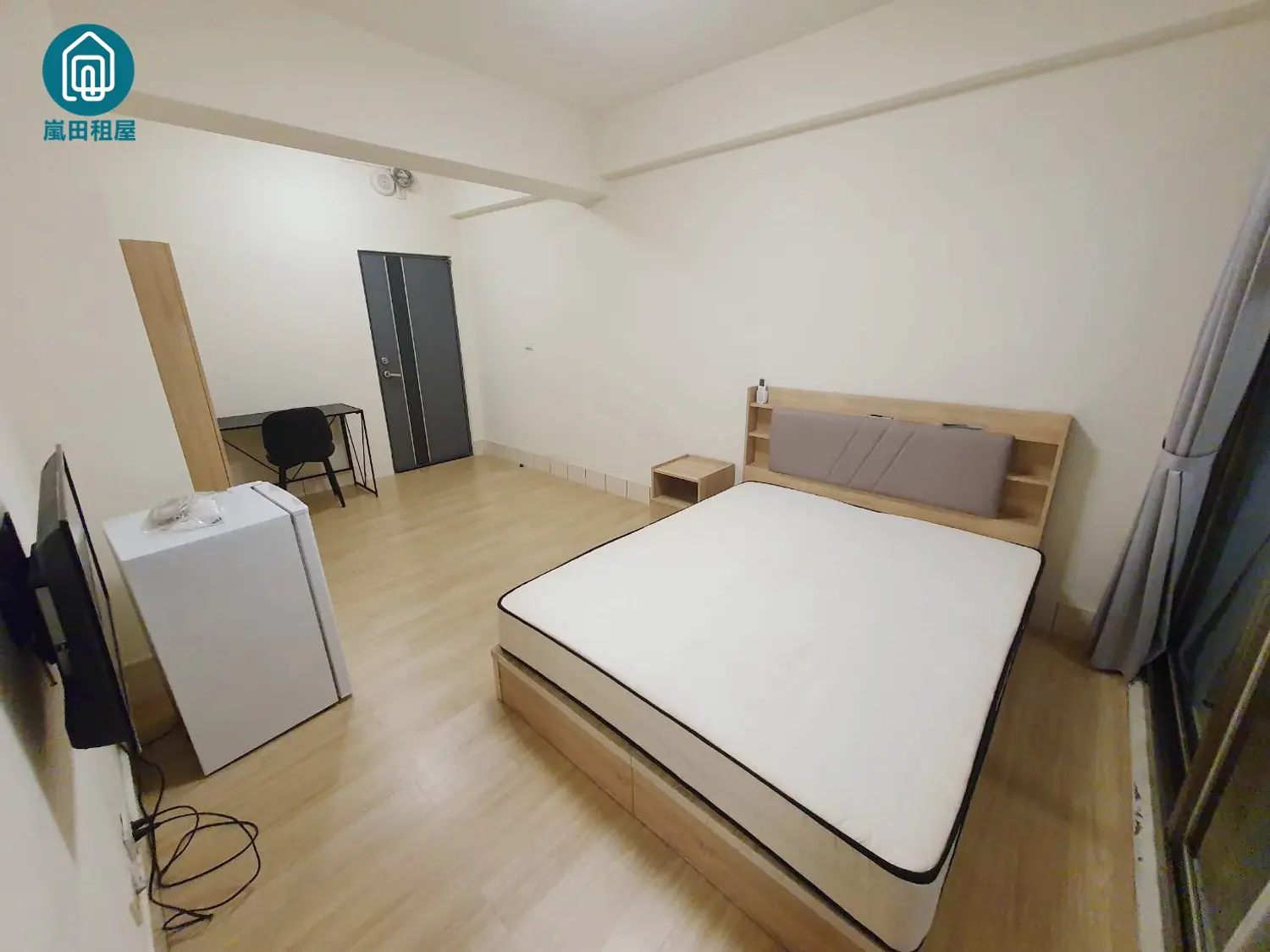 Private room for rent TWD 11 000 - 6 ping - Nantun District,Taichung City slide 1