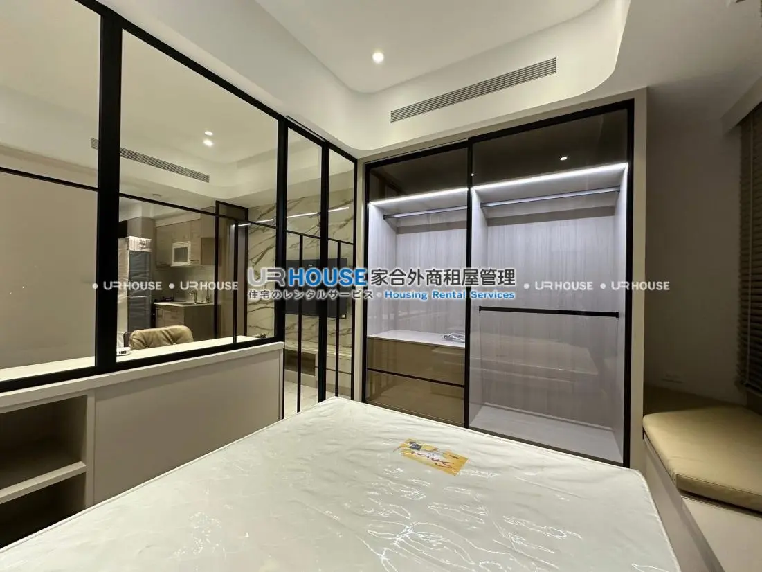 1 room apartment for rent in Songshan District, Taipei City | NT$ 51 200 | 10 ping slide 3