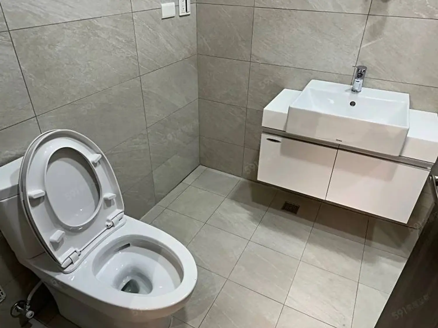 2 bedrooms apartment for rent TWD 51 000 - 29 ping - Datong District,Taipei City slide 6