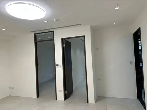 2 bedrooms apartment for rent TWD 51 000 - 29 ping - Datong District,Taipei City slide 1