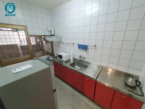 Private room for rent TWD 9 800 - Yingshi Road - 4 bedrooms