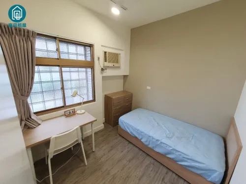 Private room for rent TWD 9 800 - Yingshi Road - 4 bedrooms