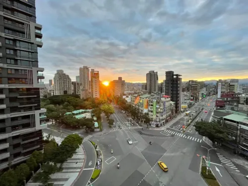 Apartment for rent TWD 66 000 - Section 1, Heping West Road - 1 room