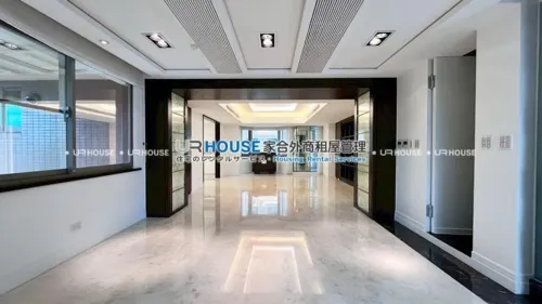Apartment for rent TWD 320 000 -  - 4 bedrooms