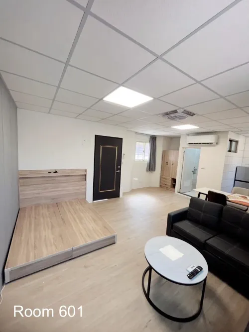 分租套房、雅房 出租 TWD 17 500 - 五工三路78巷 - 3 房