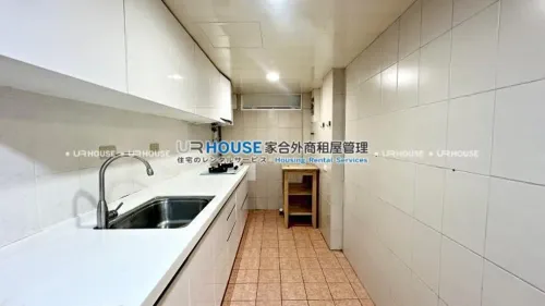 Townhouse for rent TWD 67 000 -  - 4 bedrooms