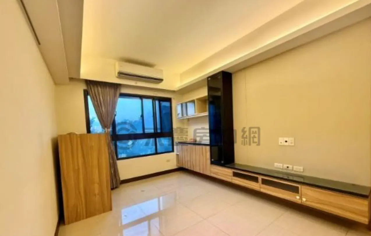 2 bedrooms apartment for sale in Tamsui District, New Taipei City | NT$ 10 800 000 | 17 ping slide 1