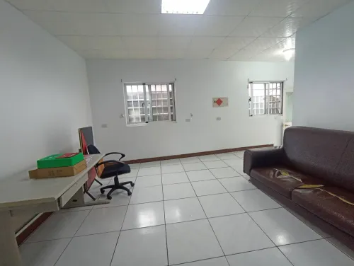 Townhouse for rent TWD 14 000 - Xinxing Road - 1 room